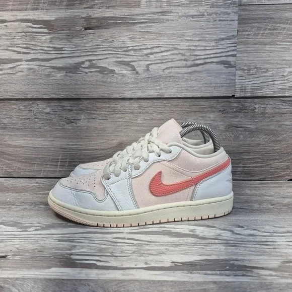 Nike Air Jordan 1 Low SE "Strawberry Milkshake" IB8156-133 Womens 6.5 - Picture 7 of 13